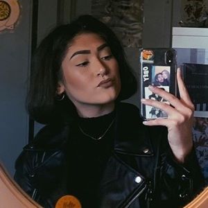 Meet your Posher, Sienna